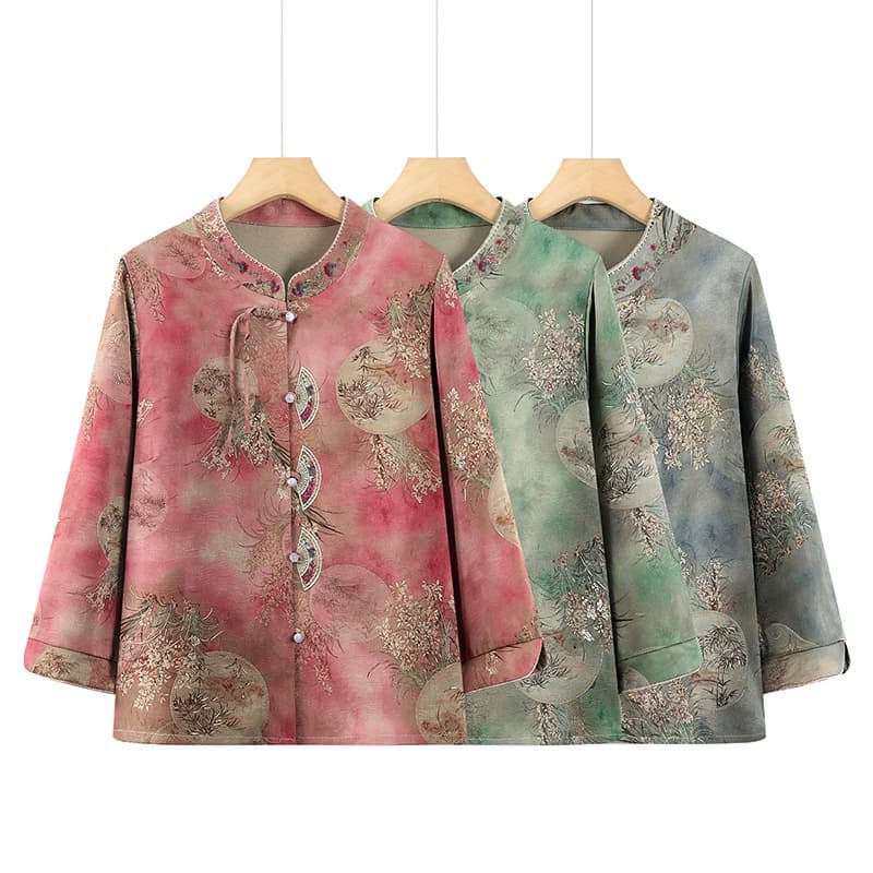 Летние рубашки для мам 2025 года, новая одежда для женщин среднего и пожилого возраста, свободные топы, вышитые рубашки для пожилых людей, модная одежда.